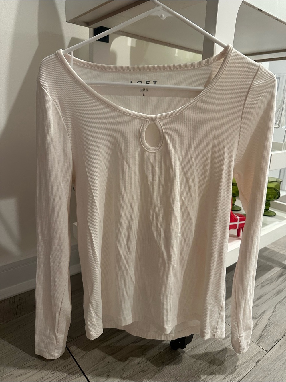 LOFT Cream Long-Sleeve Ribbed Top with Front Keyhole